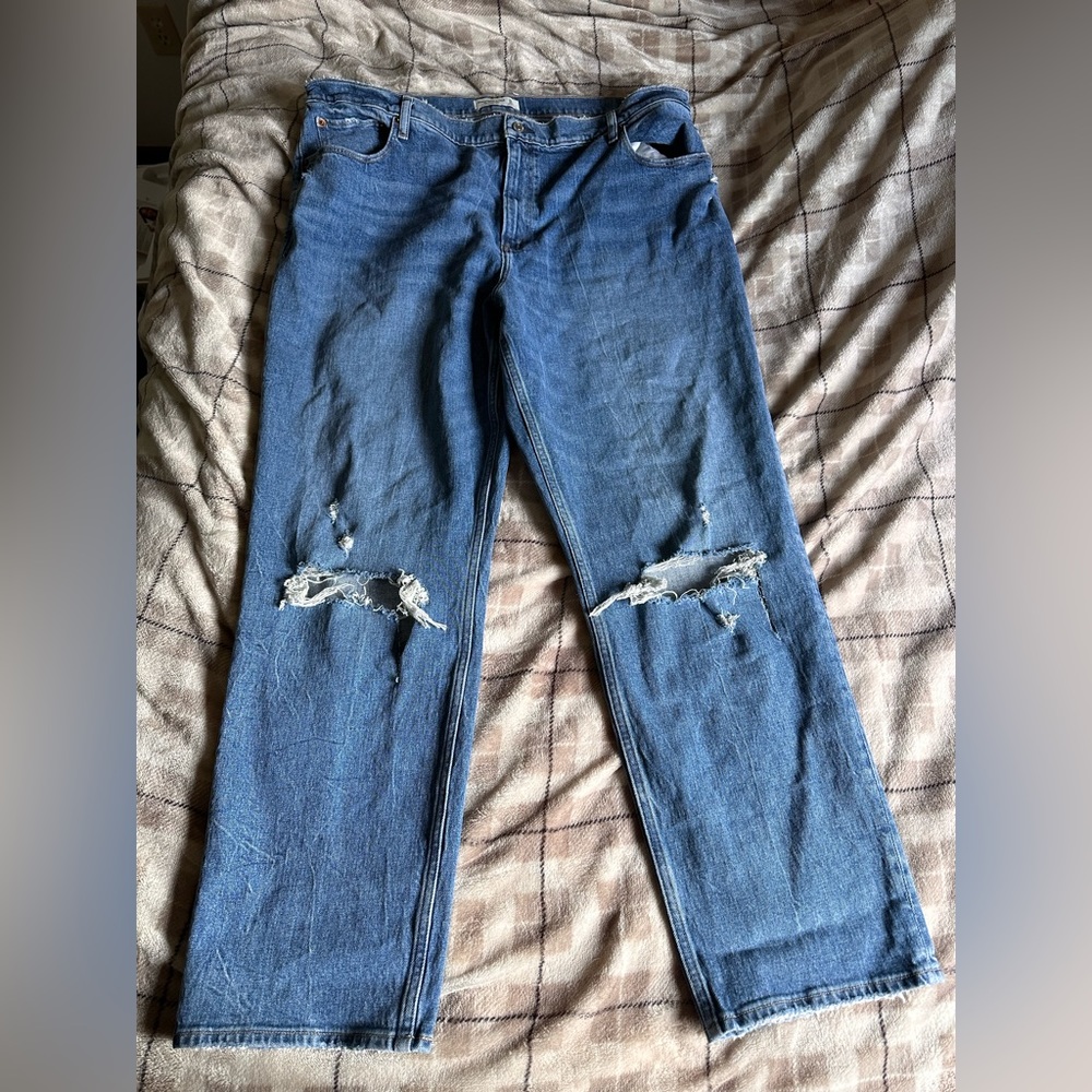 Abercrombie & Fitch - ‘90s Straight Ultra High Rise Jeans